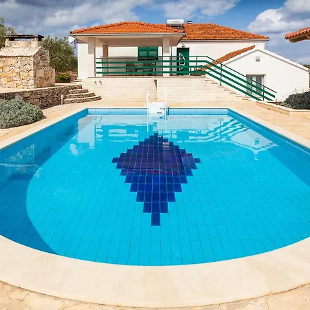 House Nikita Vela Luka